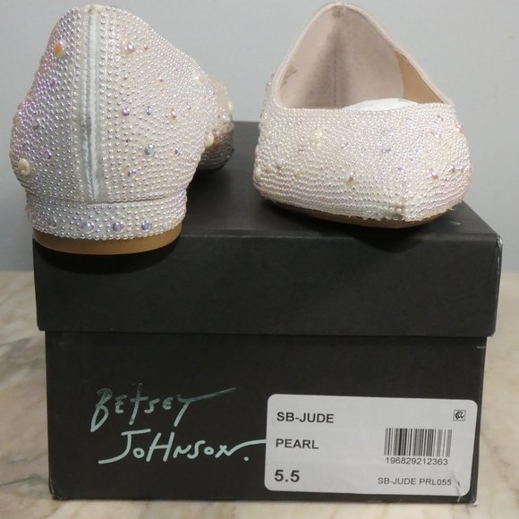 NiB - Betsey Johnson Irredecent Pearl Rhinestones Jude Ballet Flat, Pearl, 5.5 - Picture 2 of 9